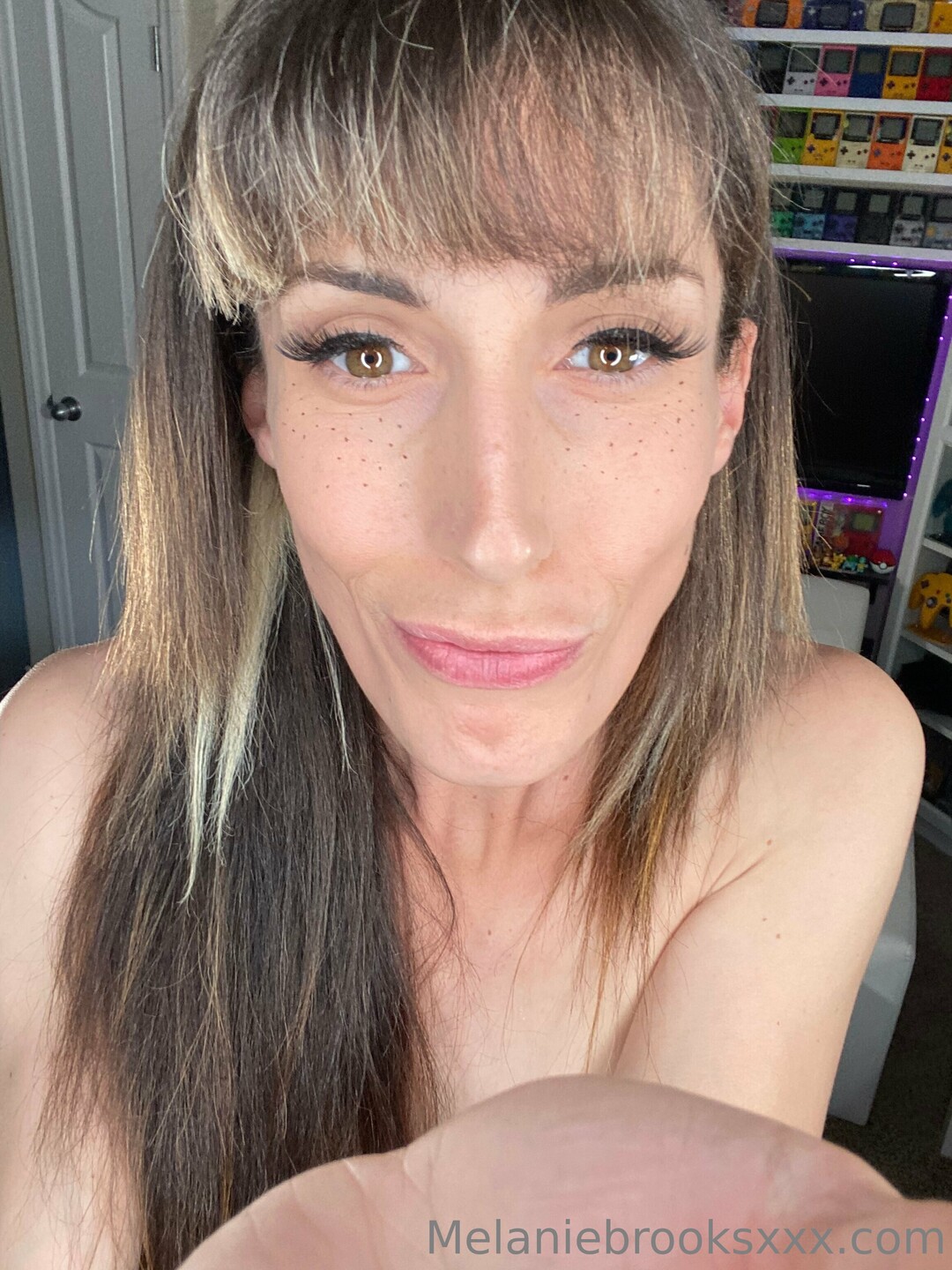MelanieBrooks hd model images