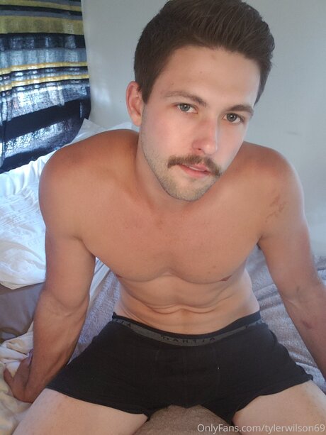 Tyler Wilson star beautiful img