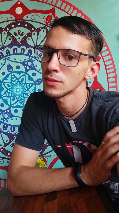 Zeus Ruiz nude pornstar images