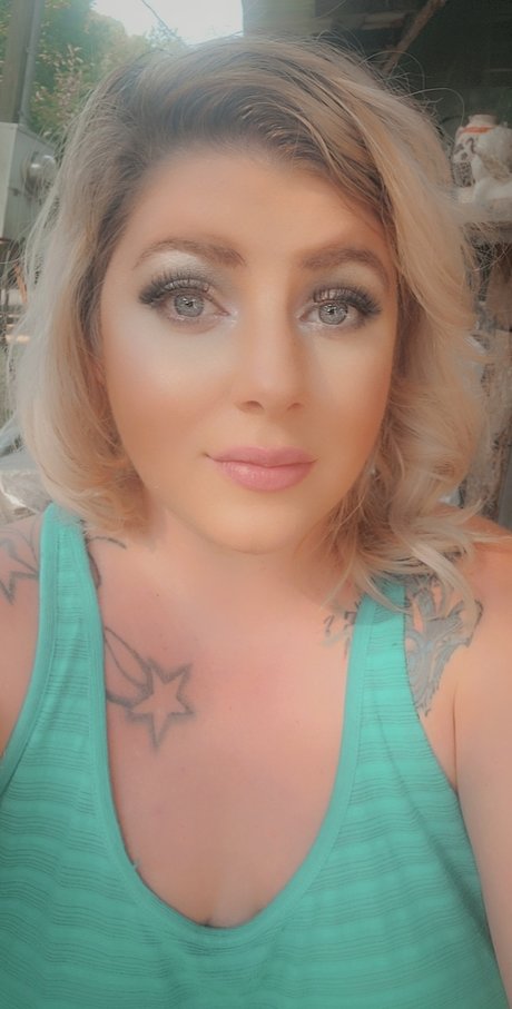 Sarah Reding hot model img