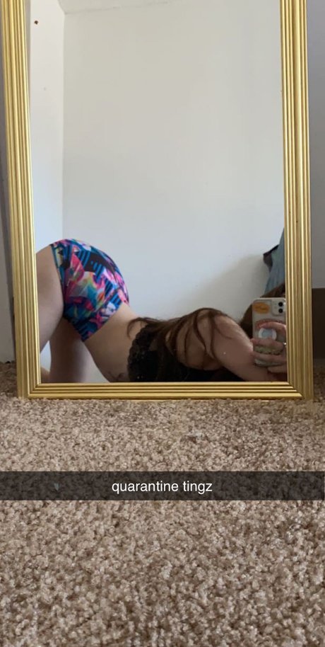 brat_ xxx model photos