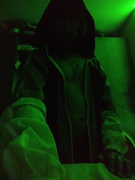 Luis G GR hd actress photo