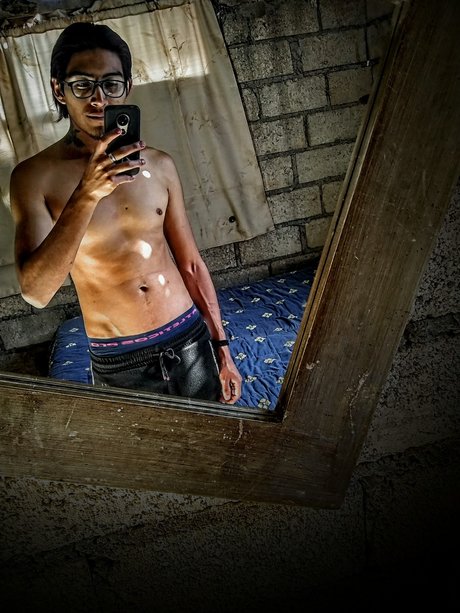 Luis G GR nudes model photo