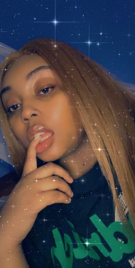 SUNNI FREE PLAY hot actress photo