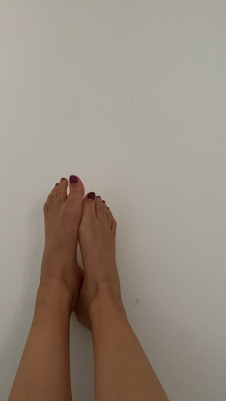 juicy feet star nude photo