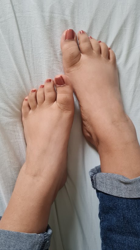 Paula Hernandez naked model images