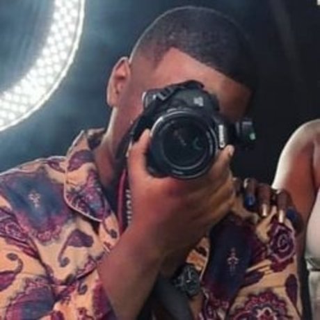 Toy Box Photographer star nude image