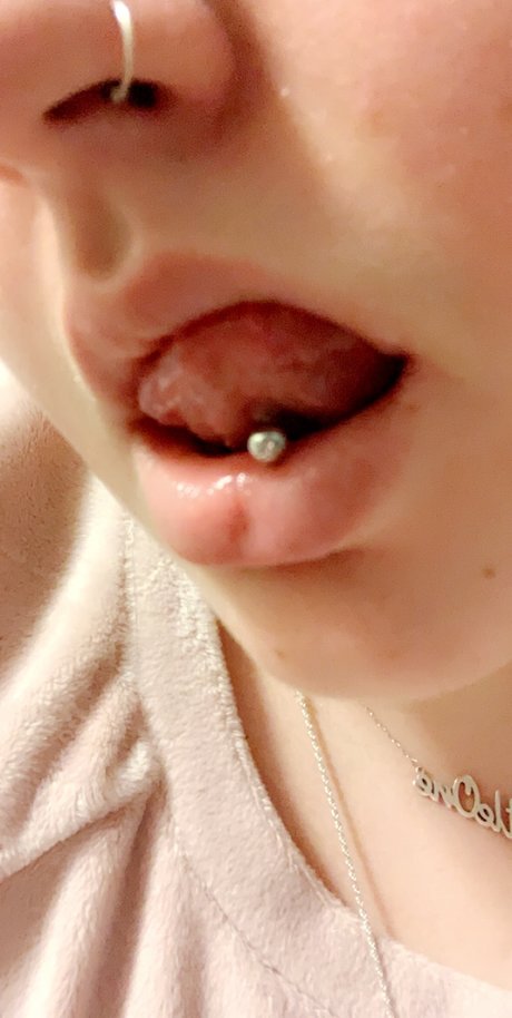 Phoenix Thomas nudes actress photos