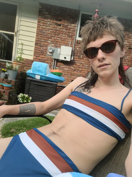 Liza Winter naked star picture