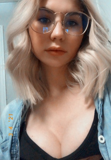 Leigh Nicole pornstar beautiful pics