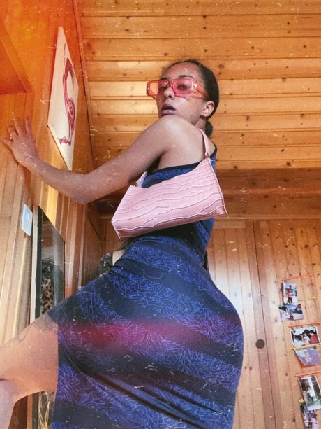 WXW model naked pics