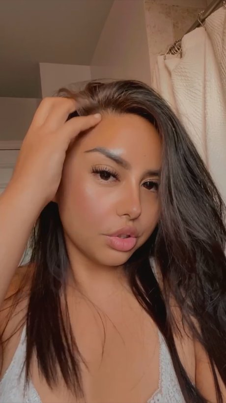 Natalie Vega pretty pornstar images