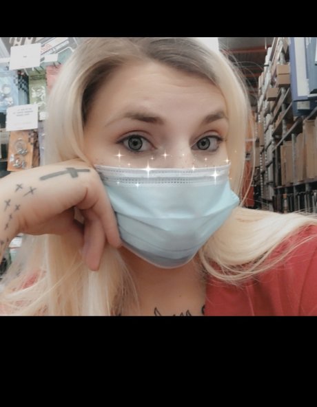 Halo pornstar exclusive images