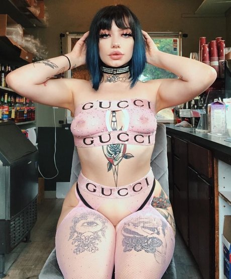 KrispyKremeRose model hot photos