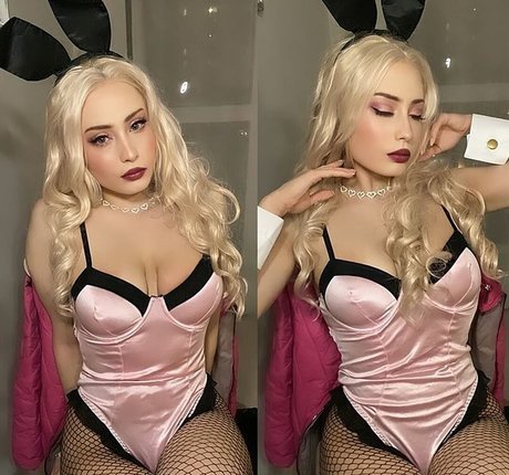 Athena Cosplay model best picture