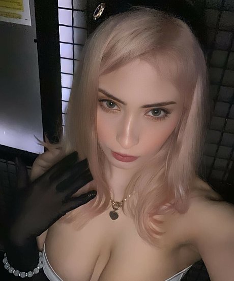 Athena Cosplay hot actress pics