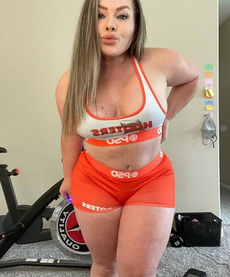 notyouraverage sexy star archive