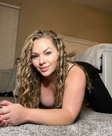 notyouraverage erotic star archive