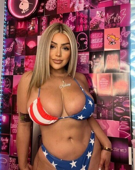 kissmyasshley pornstar perfect pictures