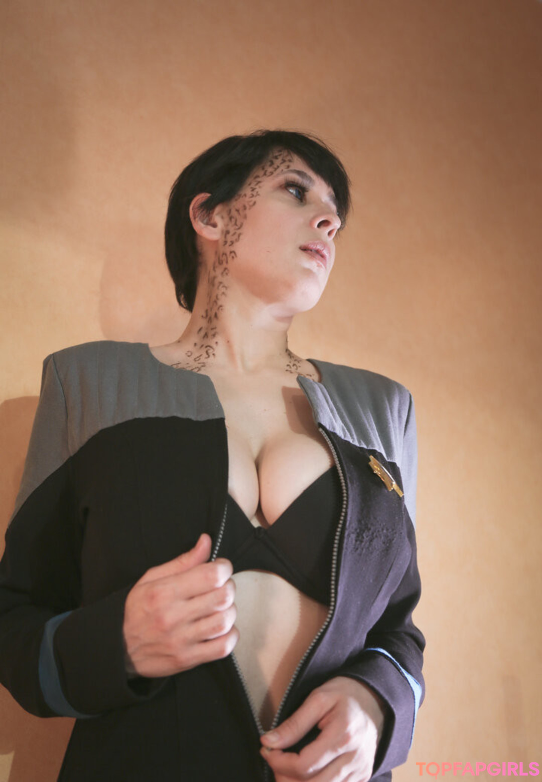 Vampisaurus hot actress pics