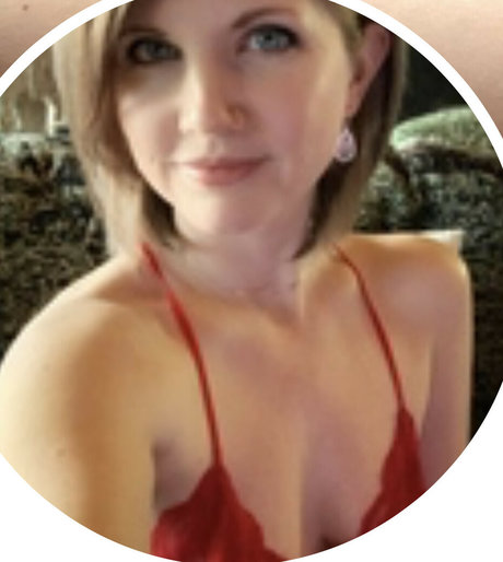 Housewifeginger star nude photo