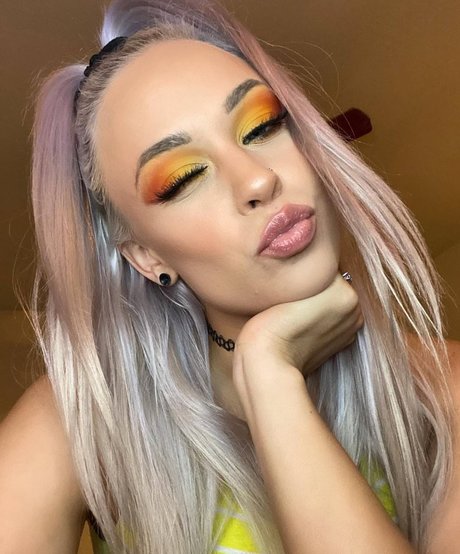 black hair milf onlyfans pornos img