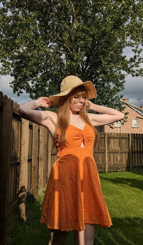 Bat Maisie model xxx pics