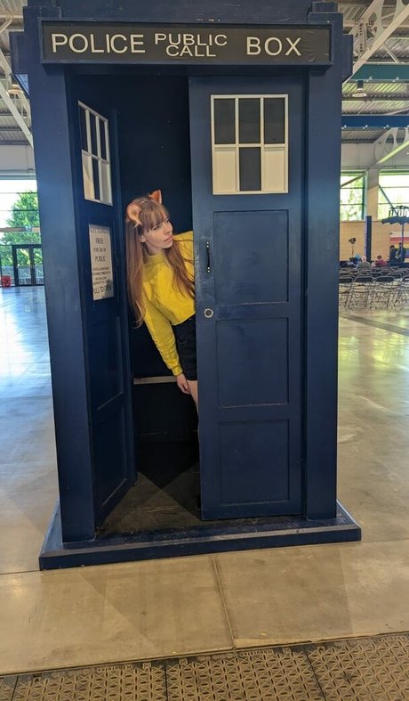 Bat Maisie model adult pics