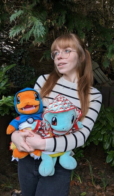 Bat Maisie hd actress pic