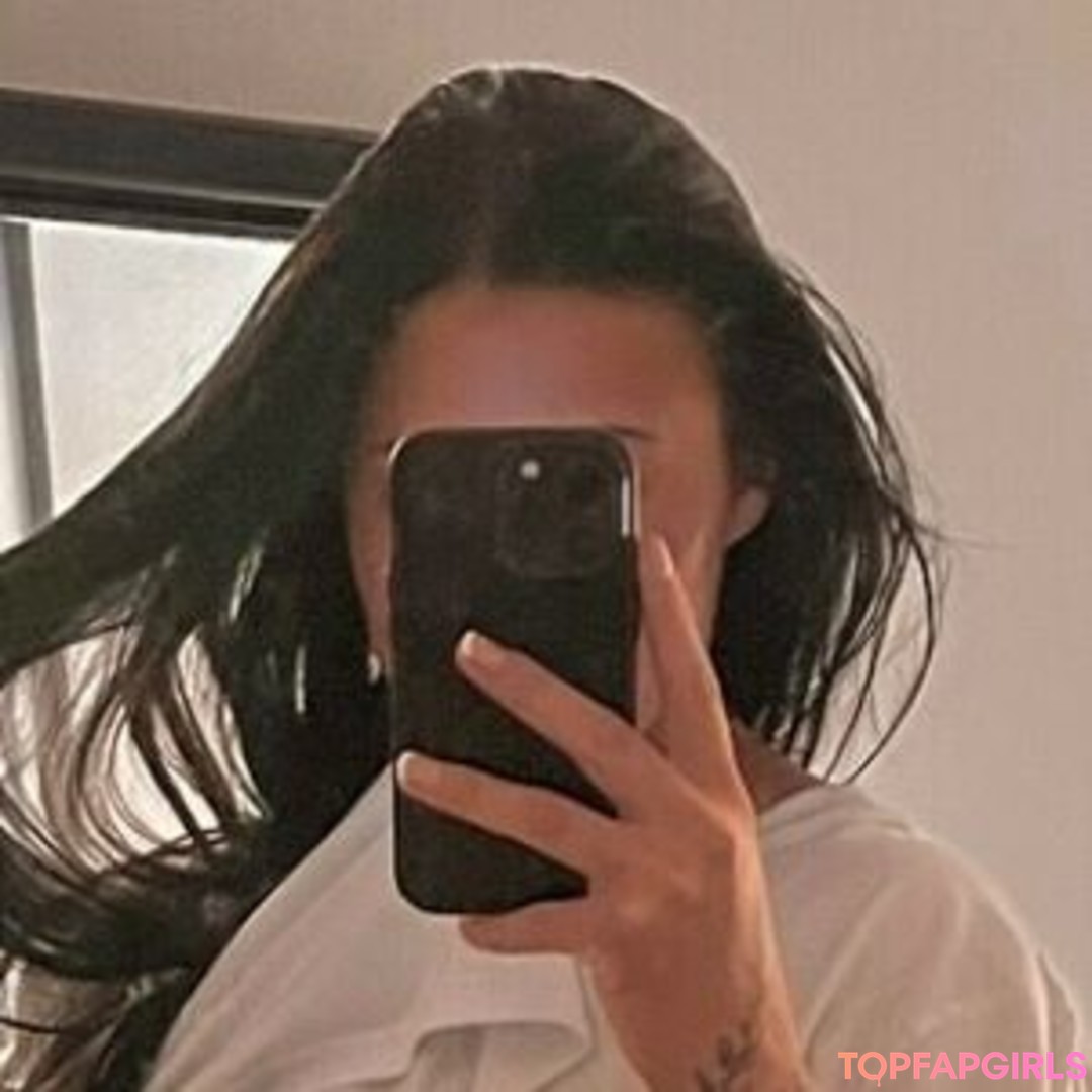 Hennyone pornstar nude galleries