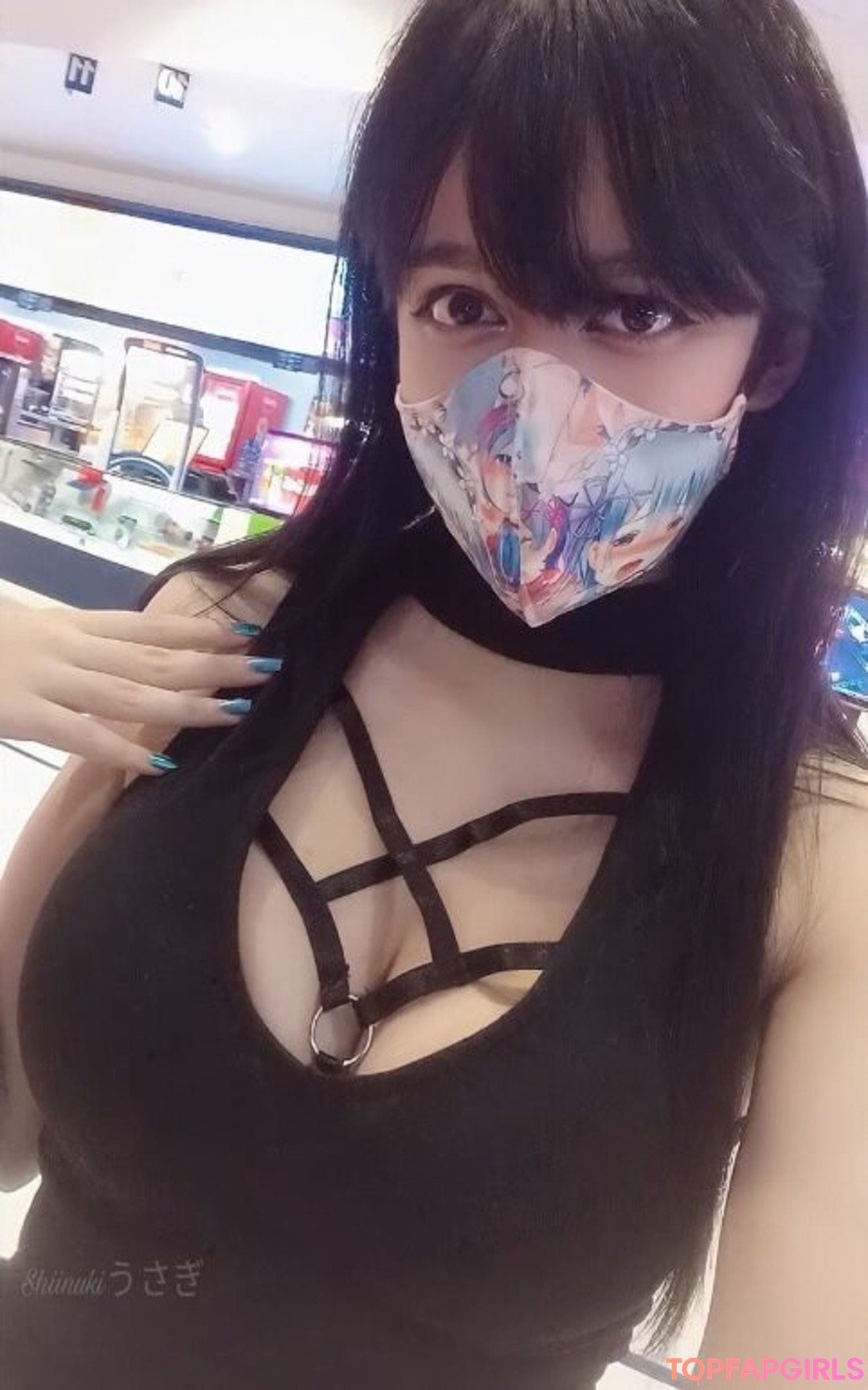 Shiinukicos nude model pic