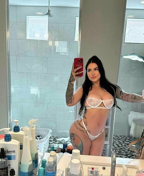 free karmen star naked galleries