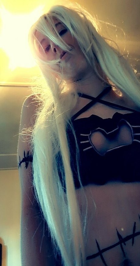 maxxyshy nude star img