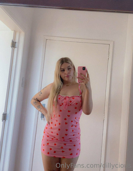 dillycious hot pornstar pics