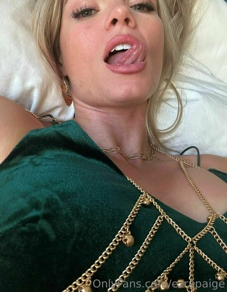 ezrapaige model hd picture