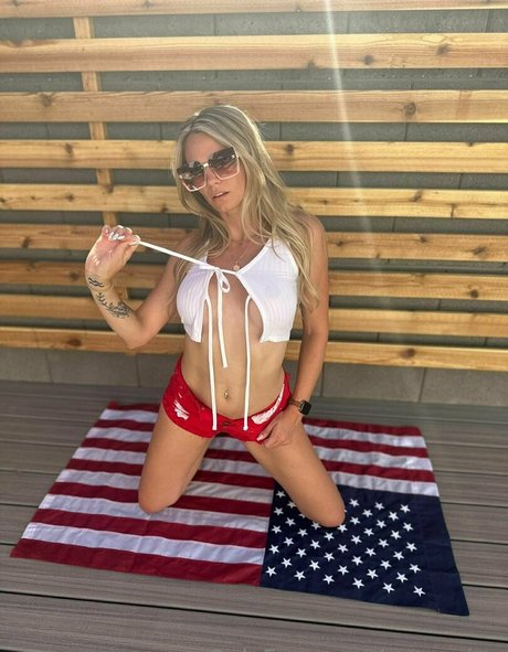 ezrapaige model naked archive