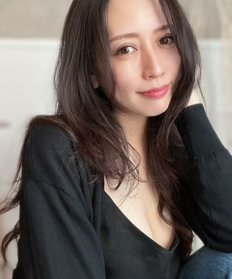 mino 113 model naked galleries