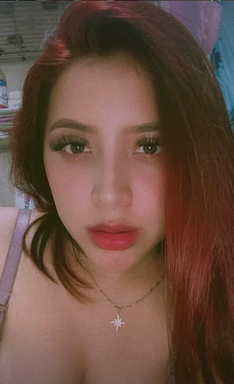 fanyambriz20 naked star image