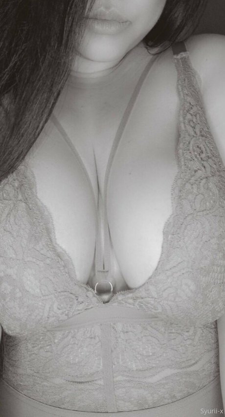 syurii model sex picture