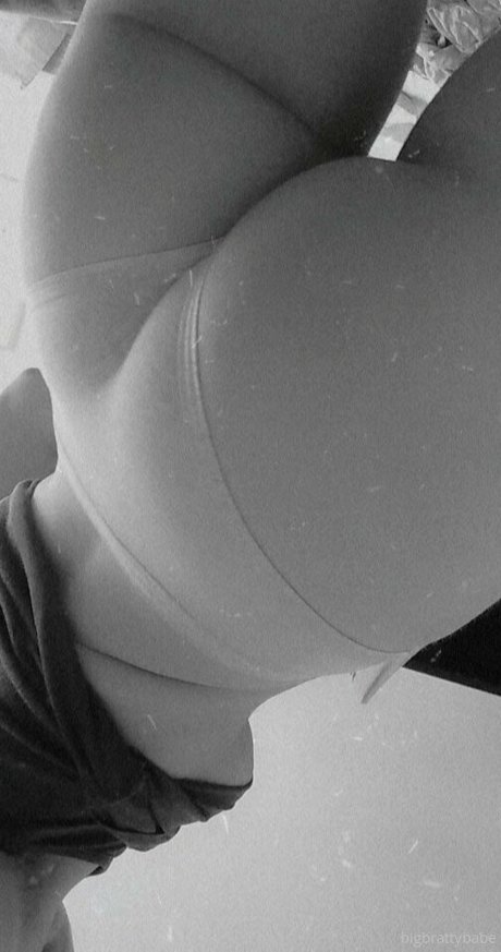 fat shemale onlyfans free naked photo