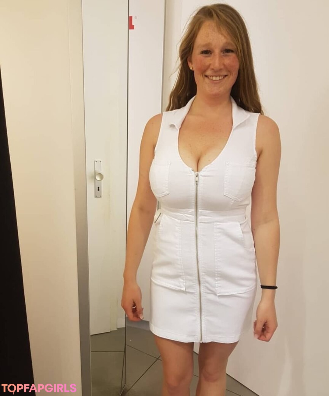 Jojo Kiss adult model pics