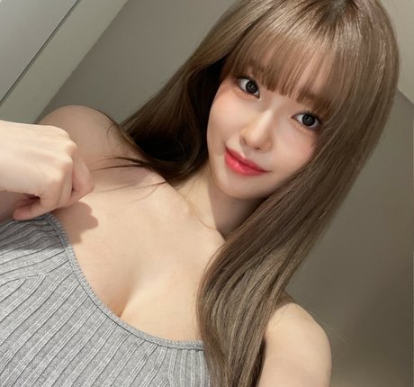 Se Yeon top profile image