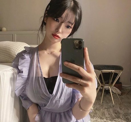 Se Yeon model best pic