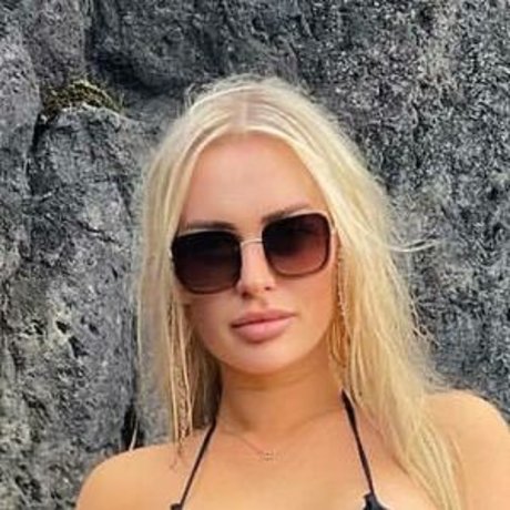 viplaurenxx beautiful model photo