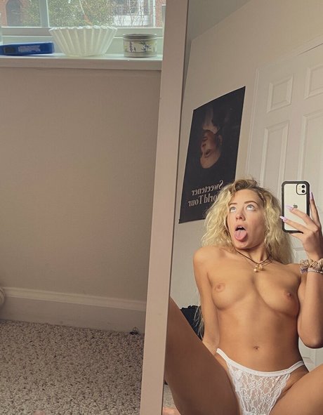 River Lynn adult actress image