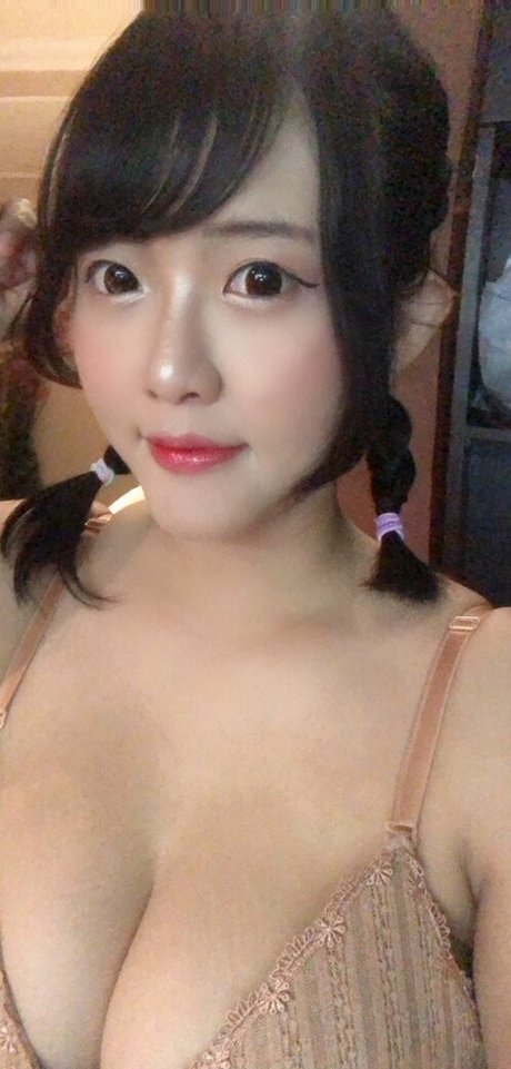 big tits young onlyfans sexy nudes pictures