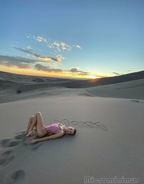 Love Moxxi star sex pics