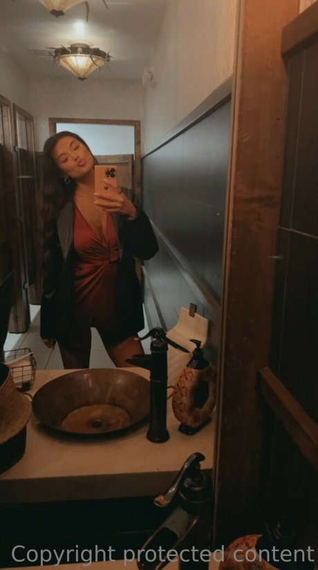 Kaitlyn Nguyen top star photo