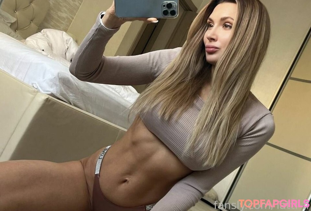 Tanya Li star sexy image