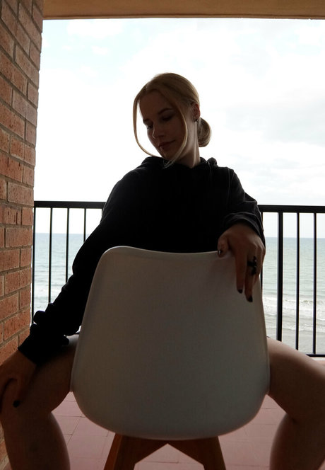 missdemonmoon nice model pic